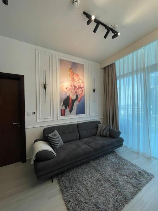 Apartamento New Luxury Modern Canal View. Dubái Exterior foto