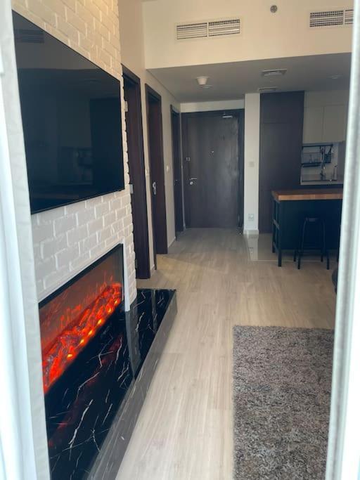 Apartamento New Luxury Modern Canal View. Dubái Exterior foto