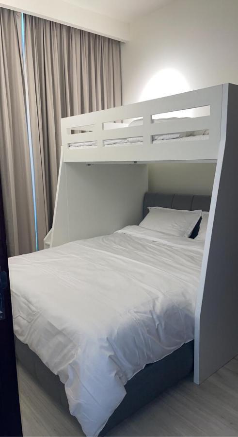 Apartamento New Luxury Modern Canal View. Dubái Exterior foto